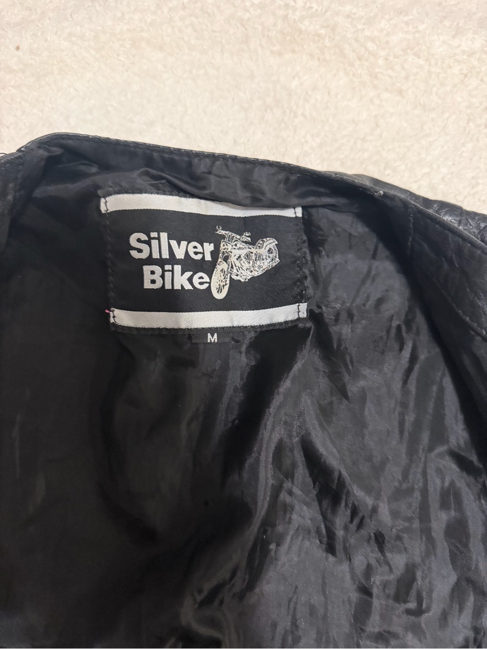 Silver Jeans Black Lined Motorcycle Jacket size medium - Picture 4 of 4